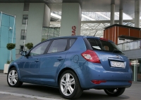 Kia CEE'd Hatchback 5-door. (1 generation) 1.6 AT (126hp) foto, Kia CEE'd Hatchback 5-door. (1 generation) 1.6 AT (126hp) fotos, Kia CEE'd Hatchback 5-door. (1 generation) 1.6 AT (126hp) Bilder, Kia CEE'd Hatchback 5-door. (1 generation) 1.6 AT (126hp) Bild