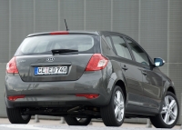 Kia CEE'd Hatchback 5-door. (1 generation) 1.6 AT (126hp) foto, Kia CEE'd Hatchback 5-door. (1 generation) 1.6 AT (126hp) fotos, Kia CEE'd Hatchback 5-door. (1 generation) 1.6 AT (126hp) Bilder, Kia CEE'd Hatchback 5-door. (1 generation) 1.6 AT (126hp) Bild