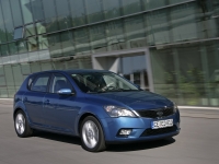 Kia CEE'd Hatchback 5-door. (1 generation) 1.6 AT (126hp) foto, Kia CEE'd Hatchback 5-door. (1 generation) 1.6 AT (126hp) fotos, Kia CEE'd Hatchback 5-door. (1 generation) 1.6 AT (126hp) Bilder, Kia CEE'd Hatchback 5-door. (1 generation) 1.6 AT (126hp) Bild