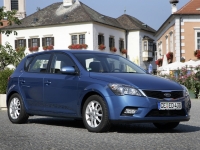 Kia CEE'd Hatchback 5-door. (1 generation) 1.6 AT (126hp) foto, Kia CEE'd Hatchback 5-door. (1 generation) 1.6 AT (126hp) fotos, Kia CEE'd Hatchback 5-door. (1 generation) 1.6 AT (126hp) Bilder, Kia CEE'd Hatchback 5-door. (1 generation) 1.6 AT (126hp) Bild