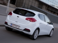 Kia CEE'd Hatchback 5-door. (2 generation) 1.4 MT Classic (2013) foto, Kia CEE'd Hatchback 5-door. (2 generation) 1.4 MT Classic (2013) fotos, Kia CEE'd Hatchback 5-door. (2 generation) 1.4 MT Classic (2013) Bilder, Kia CEE'd Hatchback 5-door. (2 generation) 1.4 MT Classic (2013) Bild