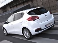 Kia CEE'd Hatchback 5-door. (2 generation) 1.6 AT (129hp) Luxe (G469) (2013) foto, Kia CEE'd Hatchback 5-door. (2 generation) 1.6 AT (129hp) Luxe (G469) (2013) fotos, Kia CEE'd Hatchback 5-door. (2 generation) 1.6 AT (129hp) Luxe (G469) (2013) Bilder, Kia CEE'd Hatchback 5-door. (2 generation) 1.6 AT (129hp) Luxe (G469) (2013) Bild