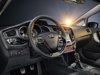 Kia CEE'd Hatchback 5-door. (2 generation) 1.6 MT (129hp) Comfort (2013) foto, Kia CEE'd Hatchback 5-door. (2 generation) 1.6 MT (129hp) Comfort (2013) fotos, Kia CEE'd Hatchback 5-door. (2 generation) 1.6 MT (129hp) Comfort (2013) Bilder, Kia CEE'd Hatchback 5-door. (2 generation) 1.6 MT (129hp) Comfort (2013) Bild