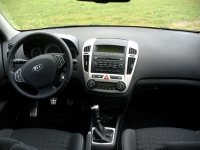 Kia CEE'd Pro_cee'd hatchback 3-door (1 generation) 1.4 MT (109hp) foto, Kia CEE'd Pro_cee'd hatchback 3-door (1 generation) 1.4 MT (109hp) fotos, Kia CEE'd Pro_cee'd hatchback 3-door (1 generation) 1.4 MT (109hp) Bilder, Kia CEE'd Pro_cee'd hatchback 3-door (1 generation) 1.4 MT (109hp) Bild