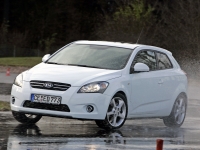 Kia CEE'd Pro_cee'd hatchback 3-door (1 generation) 2.0 AT (143hp) foto, Kia CEE'd Pro_cee'd hatchback 3-door (1 generation) 2.0 AT (143hp) fotos, Kia CEE'd Pro_cee'd hatchback 3-door (1 generation) 2.0 AT (143hp) Bilder, Kia CEE'd Pro_cee'd hatchback 3-door (1 generation) 2.0 AT (143hp) Bild