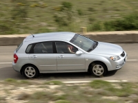 Kia Cerato Hatchback (1 generation) 1.6 MT (105hp) foto, Kia Cerato Hatchback (1 generation) 1.6 MT (105hp) fotos, Kia Cerato Hatchback (1 generation) 1.6 MT (105hp) Bilder, Kia Cerato Hatchback (1 generation) 1.6 MT (105hp) Bild