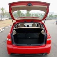 Kia Cerato Hatchback (1 generation) 1.6 MT foto, Kia Cerato Hatchback (1 generation) 1.6 MT fotos, Kia Cerato Hatchback (1 generation) 1.6 MT Bilder, Kia Cerato Hatchback (1 generation) 1.6 MT Bild
