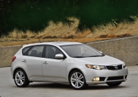 Kia Forte Hatchback (1 generation) 1.6 GDI AT (140 HP) foto, Kia Forte Hatchback (1 generation) 1.6 GDI AT (140 HP) fotos, Kia Forte Hatchback (1 generation) 1.6 GDI AT (140 HP) Bilder, Kia Forte Hatchback (1 generation) 1.6 GDI AT (140 HP) Bild