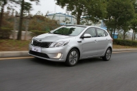 Kia K2 Hatchback (1 generation) 1.4 AT (107 HP) foto, Kia K2 Hatchback (1 generation) 1.4 AT (107 HP) fotos, Kia K2 Hatchback (1 generation) 1.4 AT (107 HP) Bilder, Kia K2 Hatchback (1 generation) 1.4 AT (107 HP) Bild