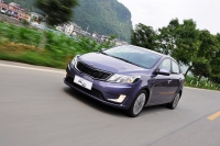 Kia K2 Saloon (1 generation) 1.4 AT (107 HP) foto, Kia K2 Saloon (1 generation) 1.4 AT (107 HP) fotos, Kia K2 Saloon (1 generation) 1.4 AT (107 HP) Bilder, Kia K2 Saloon (1 generation) 1.4 AT (107 HP) Bild