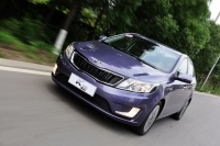 Kia K2 Saloon (1 generation) 1.4 MT (107 HP) foto, Kia K2 Saloon (1 generation) 1.4 MT (107 HP) fotos, Kia K2 Saloon (1 generation) 1.4 MT (107 HP) Bilder, Kia K2 Saloon (1 generation) 1.4 MT (107 HP) Bild