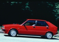 Lancia Delta Hatchback (1 generation) 1.3 4MT (75 hp) Technische Daten, Lancia Delta Hatchback (1 generation) 1.3 4MT (75 hp) Daten, Lancia Delta Hatchback (1 generation) 1.3 4MT (75 hp) Funktionen, Lancia Delta Hatchback (1 generation) 1.3 4MT (75 hp) Bewertung, Lancia Delta Hatchback (1 generation) 1.3 4MT (75 hp) kaufen, Lancia Delta Hatchback (1 generation) 1.3 4MT (75 hp) Preis, Lancia Delta Hatchback (1 generation) 1.3 4MT (75 hp) Autos