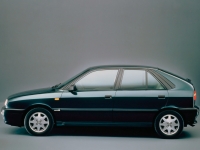 Lancia Delta Hatchback (2 generation) 1.6 MT (103 Hp) foto, Lancia Delta Hatchback (2 generation) 1.6 MT (103 Hp) fotos, Lancia Delta Hatchback (2 generation) 1.6 MT (103 Hp) Bilder, Lancia Delta Hatchback (2 generation) 1.6 MT (103 Hp) Bild