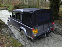 Land Rover Defender 110 pickup (1 generation) 2.2 TD MT (122hp) SE (2013) foto, Land Rover Defender 110 pickup (1 generation) 2.2 TD MT (122hp) SE (2013) fotos, Land Rover Defender 110 pickup (1 generation) 2.2 TD MT (122hp) SE (2013) Bilder, Land Rover Defender 110 pickup (1 generation) 2.2 TD MT (122hp) SE (2013) Bild