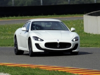 Maserati GranTurismo MC Stradale coupe 2-door (1 generation) 4.7 MT (450 hp) basic foto, Maserati GranTurismo MC Stradale coupe 2-door (1 generation) 4.7 MT (450 hp) basic fotos, Maserati GranTurismo MC Stradale coupe 2-door (1 generation) 4.7 MT (450 hp) basic Bilder, Maserati GranTurismo MC Stradale coupe 2-door (1 generation) 4.7 MT (450 hp) basic Bild