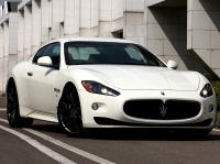 Maserati GranTurismo S coupe 2-door (1 generation) 4.7 AT (440hp) foto, Maserati GranTurismo S coupe 2-door (1 generation) 4.7 AT (440hp) fotos, Maserati GranTurismo S coupe 2-door (1 generation) 4.7 AT (440hp) Bilder, Maserati GranTurismo S coupe 2-door (1 generation) 4.7 AT (440hp) Bild