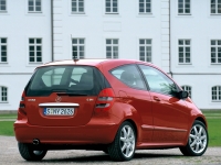 Mercedes-Benz A Class Hatchback 3-door (W169) A 160 CDI CVT (82hp) Technische Daten, Mercedes-Benz A Class Hatchback 3-door (W169) A 160 CDI CVT (82hp) Daten, Mercedes-Benz A Class Hatchback 3-door (W169) A 160 CDI CVT (82hp) Funktionen, Mercedes-Benz A Class Hatchback 3-door (W169) A 160 CDI CVT (82hp) Bewertung, Mercedes-Benz A Class Hatchback 3-door (W169) A 160 CDI CVT (82hp) kaufen, Mercedes-Benz A Class Hatchback 3-door (W169) A 160 CDI CVT (82hp) Preis, Mercedes-Benz A Class Hatchback 3-door (W169) A 160 CDI CVT (82hp) Autos