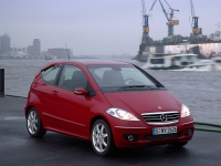 Mercedes-Benz A Class Hatchback 3-door (W169) A 160 CDI MT (82hp) foto, Mercedes-Benz A Class Hatchback 3-door (W169) A 160 CDI MT (82hp) fotos, Mercedes-Benz A Class Hatchback 3-door (W169) A 160 CDI MT (82hp) Bilder, Mercedes-Benz A Class Hatchback 3-door (W169) A 160 CDI MT (82hp) Bild