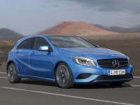 Mercedes-Benz A Class Hatchback 5-door. (W176) A 180 BlueEFFICIENCY MT (122hp) basic Technische Daten, Mercedes-Benz A Class Hatchback 5-door. (W176) A 180 BlueEFFICIENCY MT (122hp) basic Daten, Mercedes-Benz A Class Hatchback 5-door. (W176) A 180 BlueEFFICIENCY MT (122hp) basic Funktionen, Mercedes-Benz A Class Hatchback 5-door. (W176) A 180 BlueEFFICIENCY MT (122hp) basic Bewertung, Mercedes-Benz A Class Hatchback 5-door. (W176) A 180 BlueEFFICIENCY MT (122hp) basic kaufen, Mercedes-Benz A Class Hatchback 5-door. (W176) A 180 BlueEFFICIENCY MT (122hp) basic Preis, Mercedes-Benz A Class Hatchback 5-door. (W176) A 180 BlueEFFICIENCY MT (122hp) basic Autos