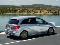 Mercedes-Benz B-Class Hatchback (W246) B 200 CDI BlueEficiency MT (136hp) foto, Mercedes-Benz B-Class Hatchback (W246) B 200 CDI BlueEficiency MT (136hp) fotos, Mercedes-Benz B-Class Hatchback (W246) B 200 CDI BlueEficiency MT (136hp) Bilder, Mercedes-Benz B-Class Hatchback (W246) B 200 CDI BlueEficiency MT (136hp) Bild