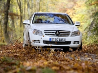 Mercedes-Benz C-Class Sedan 4-door (W204/S204) C 180 CGI BlueEFFICIENCY AT (156 HP) foto, Mercedes-Benz C-Class Sedan 4-door (W204/S204) C 180 CGI BlueEFFICIENCY AT (156 HP) fotos, Mercedes-Benz C-Class Sedan 4-door (W204/S204) C 180 CGI BlueEFFICIENCY AT (156 HP) Bilder, Mercedes-Benz C-Class Sedan 4-door (W204/S204) C 180 CGI BlueEFFICIENCY AT (156 HP) Bild