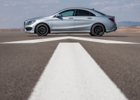 Mercedes-Benz CLA-Class Coupe 4-door (1 generation) CLA 180 BlueEfficiency MT (122hp) foto, Mercedes-Benz CLA-Class Coupe 4-door (1 generation) CLA 180 BlueEfficiency MT (122hp) fotos, Mercedes-Benz CLA-Class Coupe 4-door (1 generation) CLA 180 BlueEfficiency MT (122hp) Bilder, Mercedes-Benz CLA-Class Coupe 4-door (1 generation) CLA 180 BlueEfficiency MT (122hp) Bild