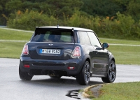 Mini John Cooper Works GP hatchback 3-door (1 generation) 1.6 MT (218 HP) basic foto, Mini John Cooper Works GP hatchback 3-door (1 generation) 1.6 MT (218 HP) basic fotos, Mini John Cooper Works GP hatchback 3-door (1 generation) 1.6 MT (218 HP) basic Bilder, Mini John Cooper Works GP hatchback 3-door (1 generation) 1.6 MT (218 HP) basic Bild