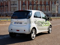 Mitsubishi i-MiEV Hatchback (1 generation) i-MiEV CVT (67 HP) Invite+ (2013) foto, Mitsubishi i-MiEV Hatchback (1 generation) i-MiEV CVT (67 HP) Invite+ (2013) fotos, Mitsubishi i-MiEV Hatchback (1 generation) i-MiEV CVT (67 HP) Invite+ (2013) Bilder, Mitsubishi i-MiEV Hatchback (1 generation) i-MiEV CVT (67 HP) Invite+ (2013) Bild