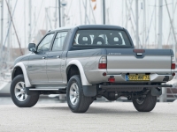 Mitsubishi L200 Pickup 4-door (3 generation) 2.4 T MT 4WD (132 HP) foto, Mitsubishi L200 Pickup 4-door (3 generation) 2.4 T MT 4WD (132 HP) fotos, Mitsubishi L200 Pickup 4-door (3 generation) 2.4 T MT 4WD (132 HP) Bilder, Mitsubishi L200 Pickup 4-door (3 generation) 2.4 T MT 4WD (132 HP) Bild