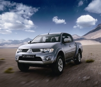 Mitsubishi L200 Pickup (4th generation) 2.5 DI-D MT 4WD (136 HP) Invite S02 (2013) Technische Daten, Mitsubishi L200 Pickup (4th generation) 2.5 DI-D MT 4WD (136 HP) Invite S02 (2013) Daten, Mitsubishi L200 Pickup (4th generation) 2.5 DI-D MT 4WD (136 HP) Invite S02 (2013) Funktionen, Mitsubishi L200 Pickup (4th generation) 2.5 DI-D MT 4WD (136 HP) Invite S02 (2013) Bewertung, Mitsubishi L200 Pickup (4th generation) 2.5 DI-D MT 4WD (136 HP) Invite S02 (2013) kaufen, Mitsubishi L200 Pickup (4th generation) 2.5 DI-D MT 4WD (136 HP) Invite S02 (2013) Preis, Mitsubishi L200 Pickup (4th generation) 2.5 DI-D MT 4WD (136 HP) Invite S02 (2013) Autos