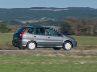 Nissan Almera Tino Minivan (V10) 1.8 AT foto, Nissan Almera Tino Minivan (V10) 1.8 AT fotos, Nissan Almera Tino Minivan (V10) 1.8 AT Bilder, Nissan Almera Tino Minivan (V10) 1.8 AT Bild