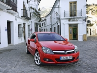 Opel Astra GTC hatchback 3-door (H) 1.3 CDTI ecoFLEX MT (90hp) foto, Opel Astra GTC hatchback 3-door (H) 1.3 CDTI ecoFLEX MT (90hp) fotos, Opel Astra GTC hatchback 3-door (H) 1.3 CDTI ecoFLEX MT (90hp) Bilder, Opel Astra GTC hatchback 3-door (H) 1.3 CDTI ecoFLEX MT (90hp) Bild