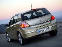 Opel Astra Hatchback 5-door. (H) AT 1.8 (125hp) foto, Opel Astra Hatchback 5-door. (H) AT 1.8 (125hp) fotos, Opel Astra Hatchback 5-door. (H) AT 1.8 (125hp) Bilder, Opel Astra Hatchback 5-door. (H) AT 1.8 (125hp) Bild