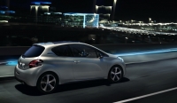 Peugeot 208 Hatchback 3-door (1 generation) 1.2 VTi ETG (82 HP) Allure foto, Peugeot 208 Hatchback 3-door (1 generation) 1.2 VTi ETG (82 HP) Allure fotos, Peugeot 208 Hatchback 3-door (1 generation) 1.2 VTi ETG (82 HP) Allure Bilder, Peugeot 208 Hatchback 3-door (1 generation) 1.2 VTi ETG (82 HP) Allure Bild