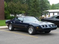 Pontiac Firebird Formula coupe 2-door (2 generation) 4.9 Turbo MT (210hp) foto, Pontiac Firebird Formula coupe 2-door (2 generation) 4.9 Turbo MT (210hp) fotos, Pontiac Firebird Formula coupe 2-door (2 generation) 4.9 Turbo MT (210hp) Bilder, Pontiac Firebird Formula coupe 2-door (2 generation) 4.9 Turbo MT (210hp) Bild