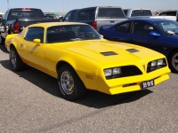 Pontiac Firebird Formula coupe 2-door (2 generation) 5.7 MT (167hp) foto, Pontiac Firebird Formula coupe 2-door (2 generation) 5.7 MT (167hp) fotos, Pontiac Firebird Formula coupe 2-door (2 generation) 5.7 MT (167hp) Bilder, Pontiac Firebird Formula coupe 2-door (2 generation) 5.7 MT (167hp) Bild