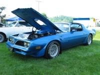 Pontiac Firebird Trans Am T-Roof Targa 2-door (2 generation) 6.6 MT (188hp) foto, Pontiac Firebird Trans Am T-Roof Targa 2-door (2 generation) 6.6 MT (188hp) fotos, Pontiac Firebird Trans Am T-Roof Targa 2-door (2 generation) 6.6 MT (188hp) Bilder, Pontiac Firebird Trans Am T-Roof Targa 2-door (2 generation) 6.6 MT (188hp) Bild