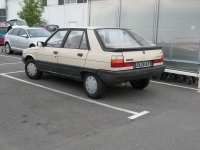 Renault 11 Hatchback 5-door. (1 generation) 1.4 MT (60 HP) foto, Renault 11 Hatchback 5-door. (1 generation) 1.4 MT (60 HP) fotos, Renault 11 Hatchback 5-door. (1 generation) 1.4 MT (60 HP) Bilder, Renault 11 Hatchback 5-door. (1 generation) 1.4 MT (60 HP) Bild