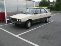 Renault 11 Hatchback 5-door. (1 generation) 1.4 MT (60 HP) foto, Renault 11 Hatchback 5-door. (1 generation) 1.4 MT (60 HP) fotos, Renault 11 Hatchback 5-door. (1 generation) 1.4 MT (60 HP) Bilder, Renault 11 Hatchback 5-door. (1 generation) 1.4 MT (60 HP) Bild