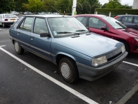 Renault 11 Hatchback 5-door. (2 generation) 1.4 4MT (68hp) foto, Renault 11 Hatchback 5-door. (2 generation) 1.4 4MT (68hp) fotos, Renault 11 Hatchback 5-door. (2 generation) 1.4 4MT (68hp) Bilder, Renault 11 Hatchback 5-door. (2 generation) 1.4 4MT (68hp) Bild