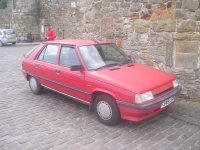 Renault 11 Hatchback 5-door. (2 generation) 1.4 AT (68hp) foto, Renault 11 Hatchback 5-door. (2 generation) 1.4 AT (68hp) fotos, Renault 11 Hatchback 5-door. (2 generation) 1.4 AT (68hp) Bilder, Renault 11 Hatchback 5-door. (2 generation) 1.4 AT (68hp) Bild