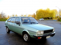 Renault 30 Hatchback (1 generation) 2.7 AT foto, Renault 30 Hatchback (1 generation) 2.7 AT fotos, Renault 30 Hatchback (1 generation) 2.7 AT Bilder, Renault 30 Hatchback (1 generation) 2.7 AT Bild