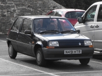 Renault 5 Hatchback 3-door (Supercinq) 1.1 5MT (47hp) foto, Renault 5 Hatchback 3-door (Supercinq) 1.1 5MT (47hp) fotos, Renault 5 Hatchback 3-door (Supercinq) 1.1 5MT (47hp) Bilder, Renault 5 Hatchback 3-door (Supercinq) 1.1 5MT (47hp) Bild