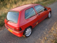 Renault Clio Hatchback 3-door (1 generation) 1.8 MT (107 HP) foto, Renault Clio Hatchback 3-door (1 generation) 1.8 MT (107 HP) fotos, Renault Clio Hatchback 3-door (1 generation) 1.8 MT (107 HP) Bilder, Renault Clio Hatchback 3-door (1 generation) 1.8 MT (107 HP) Bild