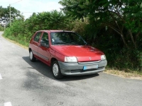 Renault Clio Hatchback 5-door. (1 generation) 1.8 MT (95 HP) foto, Renault Clio Hatchback 5-door. (1 generation) 1.8 MT (95 HP) fotos, Renault Clio Hatchback 5-door. (1 generation) 1.8 MT (95 HP) Bilder, Renault Clio Hatchback 5-door. (1 generation) 1.8 MT (95 HP) Bild