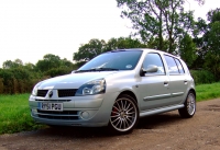 Renault Clio Hatchback 5-door. (2 generation) 1.6 AT (107hp) foto, Renault Clio Hatchback 5-door. (2 generation) 1.6 AT (107hp) fotos, Renault Clio Hatchback 5-door. (2 generation) 1.6 AT (107hp) Bilder, Renault Clio Hatchback 5-door. (2 generation) 1.6 AT (107hp) Bild