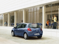 Renault Clio Hatchback 5-door. (3 generation) 1.2 AMT (75hp) foto, Renault Clio Hatchback 5-door. (3 generation) 1.2 AMT (75hp) fotos, Renault Clio Hatchback 5-door. (3 generation) 1.2 AMT (75hp) Bilder, Renault Clio Hatchback 5-door. (3 generation) 1.2 AMT (75hp) Bild