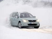 Skoda Octavia Combi wagon 5-door (2 generation) 1.2 TSI MT (105 HP) foto, Skoda Octavia Combi wagon 5-door (2 generation) 1.2 TSI MT (105 HP) fotos, Skoda Octavia Combi wagon 5-door (2 generation) 1.2 TSI MT (105 HP) Bilder, Skoda Octavia Combi wagon 5-door (2 generation) 1.2 TSI MT (105 HP) Bild