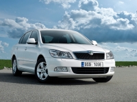 Skoda Octavia Liftback 5-door (2 generation) 1.2 TSI DSG (105 HP) foto, Skoda Octavia Liftback 5-door (2 generation) 1.2 TSI DSG (105 HP) fotos, Skoda Octavia Liftback 5-door (2 generation) 1.2 TSI DSG (105 HP) Bilder, Skoda Octavia Liftback 5-door (2 generation) 1.2 TSI DSG (105 HP) Bild