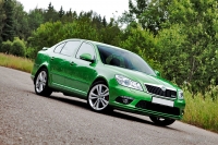 Skoda Octavia RS liftback 5-door (2 generation) 2.0 TDI DSG foto, Skoda Octavia RS liftback 5-door (2 generation) 2.0 TDI DSG fotos, Skoda Octavia RS liftback 5-door (2 generation) 2.0 TDI DSG Bilder, Skoda Octavia RS liftback 5-door (2 generation) 2.0 TDI DSG Bild